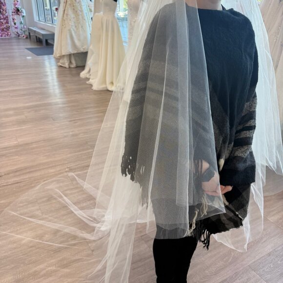 Plain 2 Tier Circular Chapel/Cathedral Veil main image 8